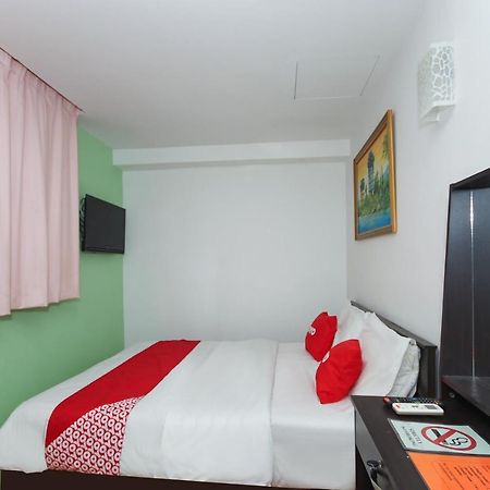 Super Oyo 90345 Tm Hotel Ampang  Exterior photo