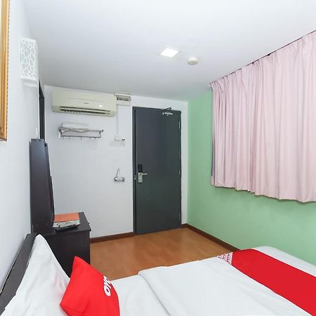 Super Oyo 90345 Tm Hotel Ampang  Exterior photo